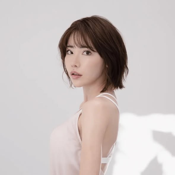 eimi-fukada1-1780647378.jpg