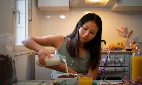 Phụ nữ hiện đại chọn “dưỡng chất lành” cho hành trình sống khỏe chủ động