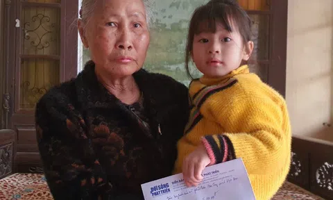 Thương cảm 2 cháu nhỏ mồ côi sống cùng bà nội 78 tuổi: Bố mất vì điện giật, mẹ băng huyết tử vong sáng 30 Tết