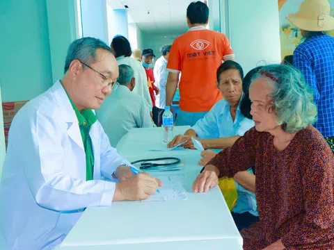 Liên đoàn Cờ Việt Nam phối hợp tổ chức khám sức khỏe, tri ân gần 500 người dân có hoàn cảnh khó khăn tại xã Đất Đỏ