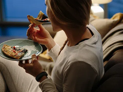 Thói quen ăn tối không tốt cho sức khỏe