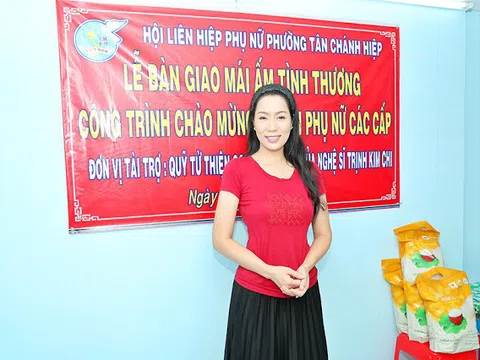 NSƯT Trịnh Kim Chi trao nhà tình thương cho hộ nghèo kịp đón năm 2021