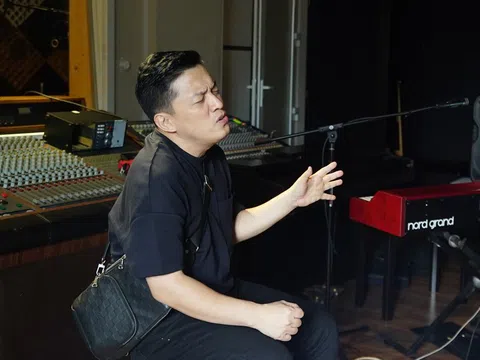 Lam Trường làm liveshow trực tuyến