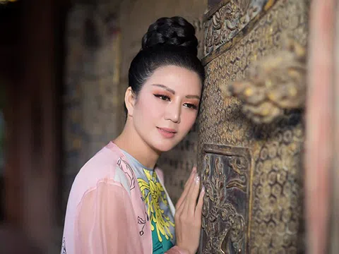 Đinh Hiền Anh tổ chức đêm nhạc quyên góp cho miền Trung