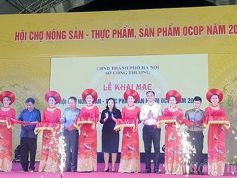 Khai mạc Hội chợ nông sản, thực phẩm, sản phẩm OCOP