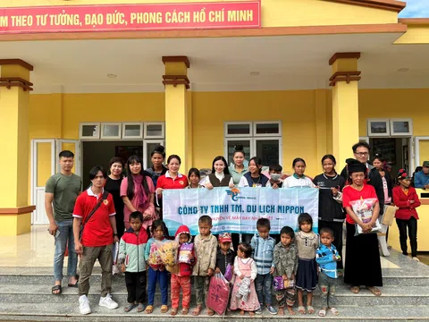 ĐỖ THỊ NHÂM - NỮ DOANH NHÂN TRẺ CỦA NIPPON TRAVEL: TRAO YÊU THƯƠNG, NHẬN NỤ CƯỜI