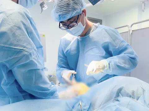 Cẩn trọng trước việc nhũng loạn thông tin về phẫu thuật thẩm mỹ - Thạc sĩ, bác sĩ Nguyễn Tấn Bảo Ân chia sẻ