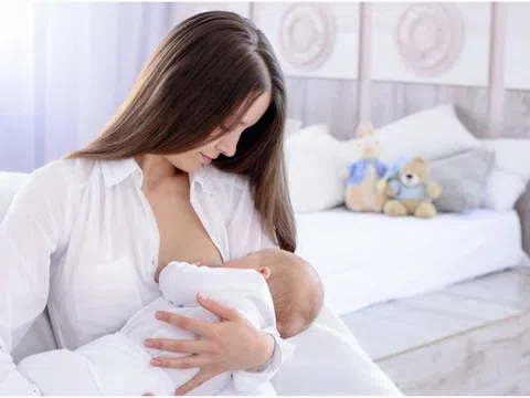 Nâng ngực có ảnh hưởng đến tuyến sữa và khả năng cho con bú không?