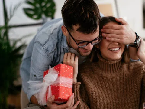 Top 10 món quà tặng 8/3 khiến bạn gái thích mê