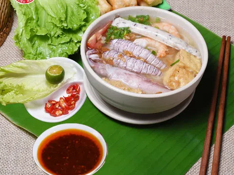 Nét đặc biêt về món Bún Riêu Hải Sản Vương Thủy !