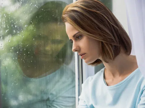 Phụ nữ, hãy yếu đuối một cách thông minh